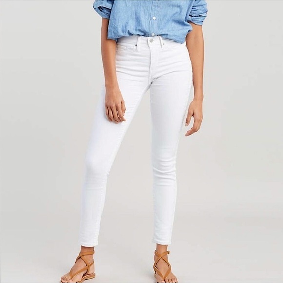 NWOT Levi’s 311 Shaping Skinny Jeans - size 27 - Picture 1 of 6